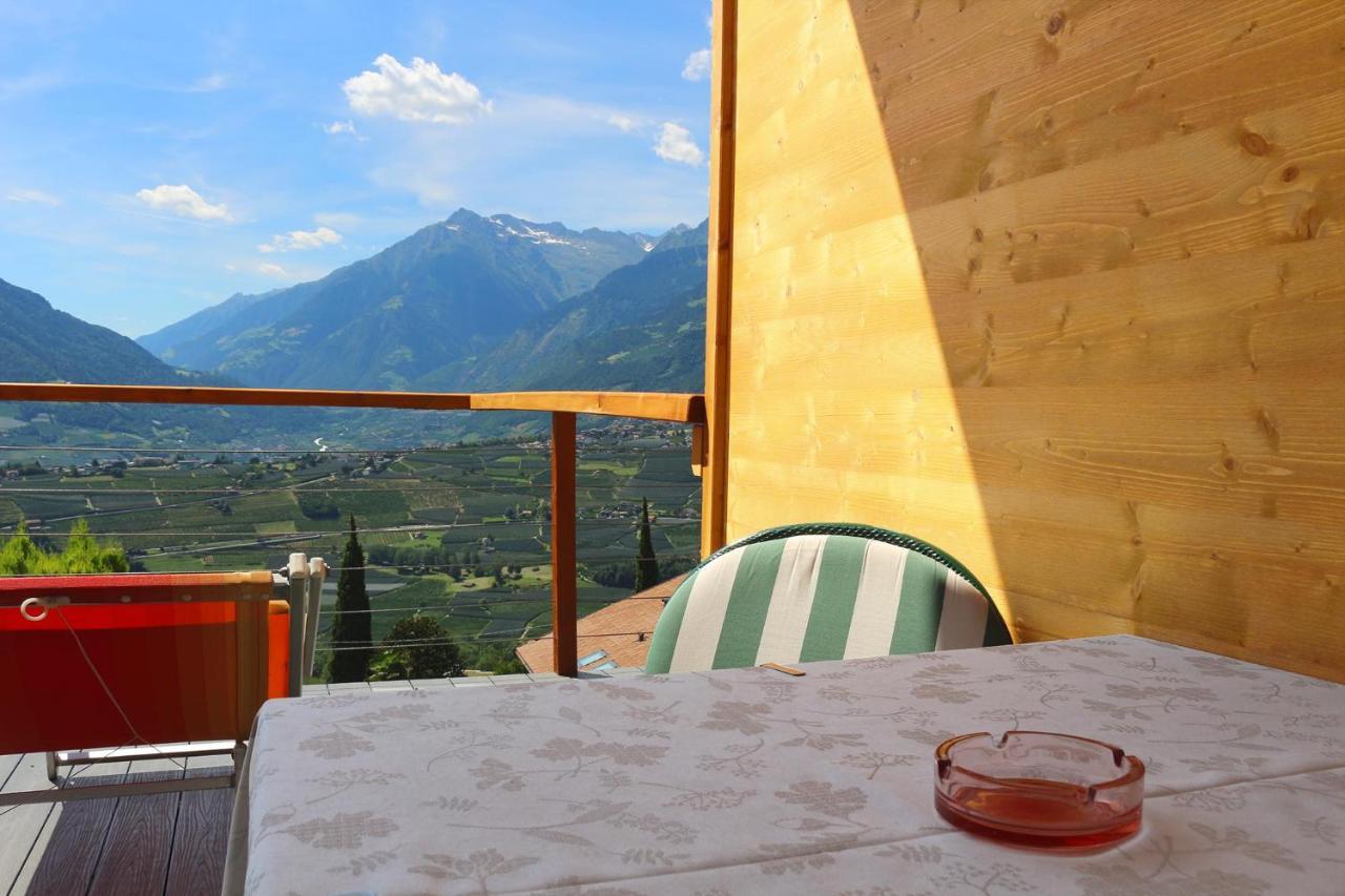 Schenna Garni Eden Bed&Breakfast Exteriör bild