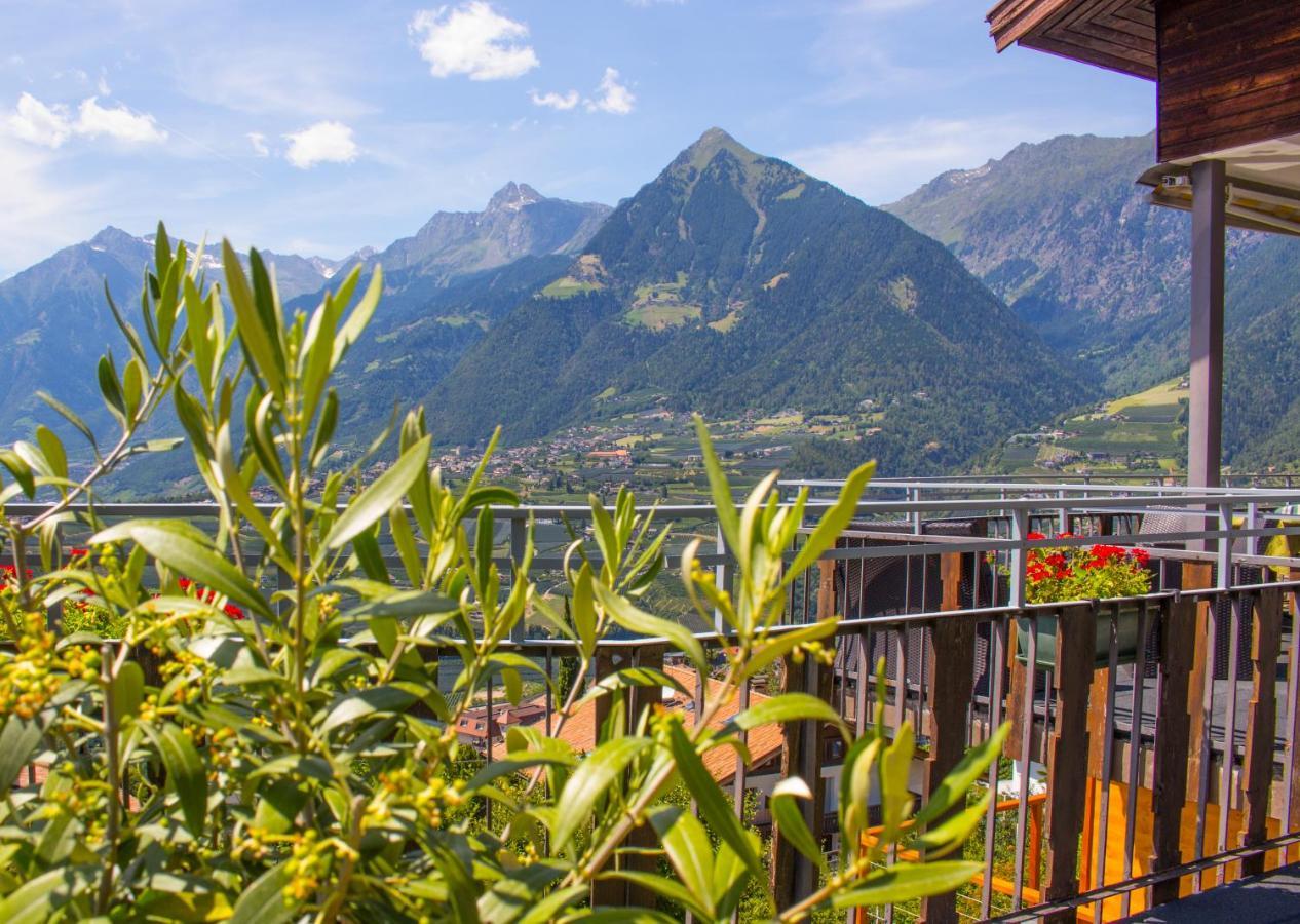Schenna Garni Eden Bed&Breakfast Exteriör bild